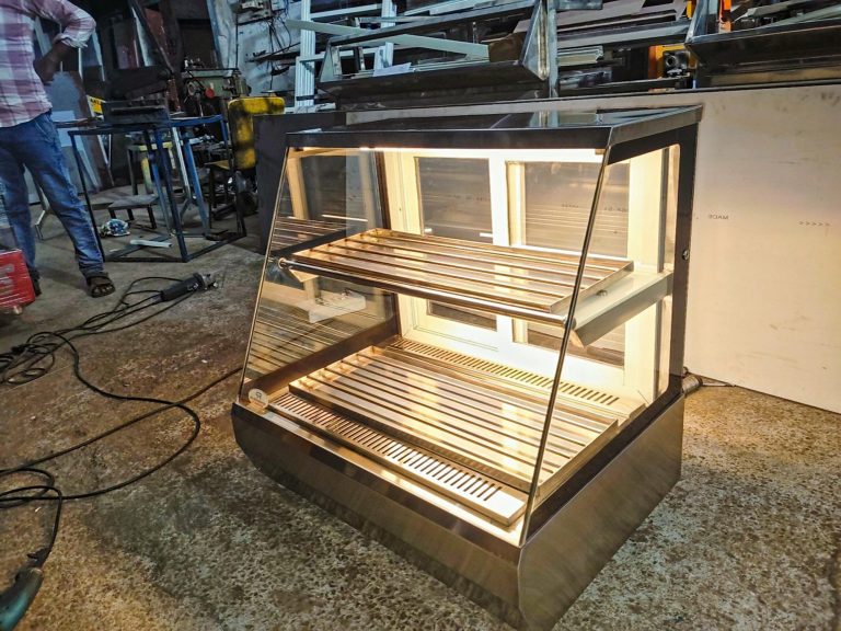 Countertop Heated Display Case for Efficient Food Warming and Display
