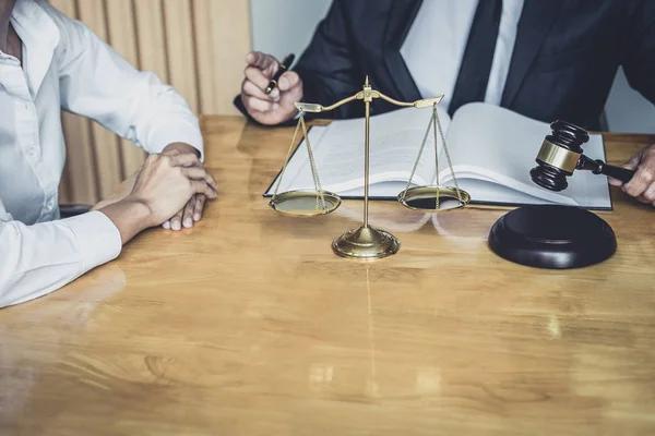 Top Reasons to Hire Professional Real Estate Law Services Today